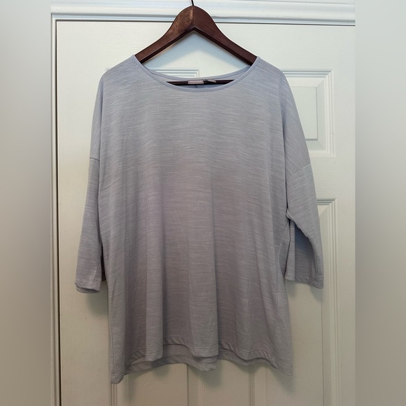 New Women’s Light Gray/Lavender Chico’s Top, size 3 - Picture 4 of 9